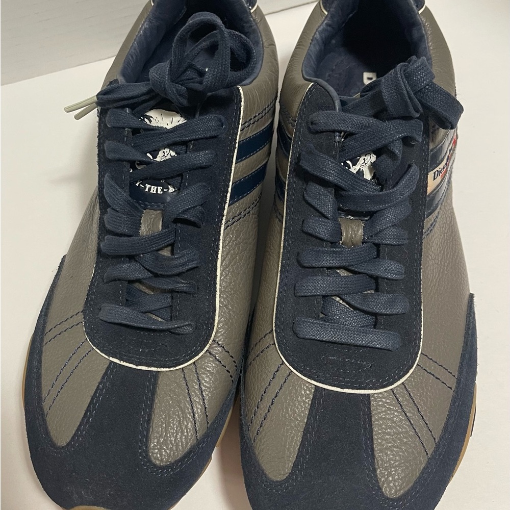Diesel “Runaway”Gray and Blue genuine leather mens Casual Style sneakers size 12